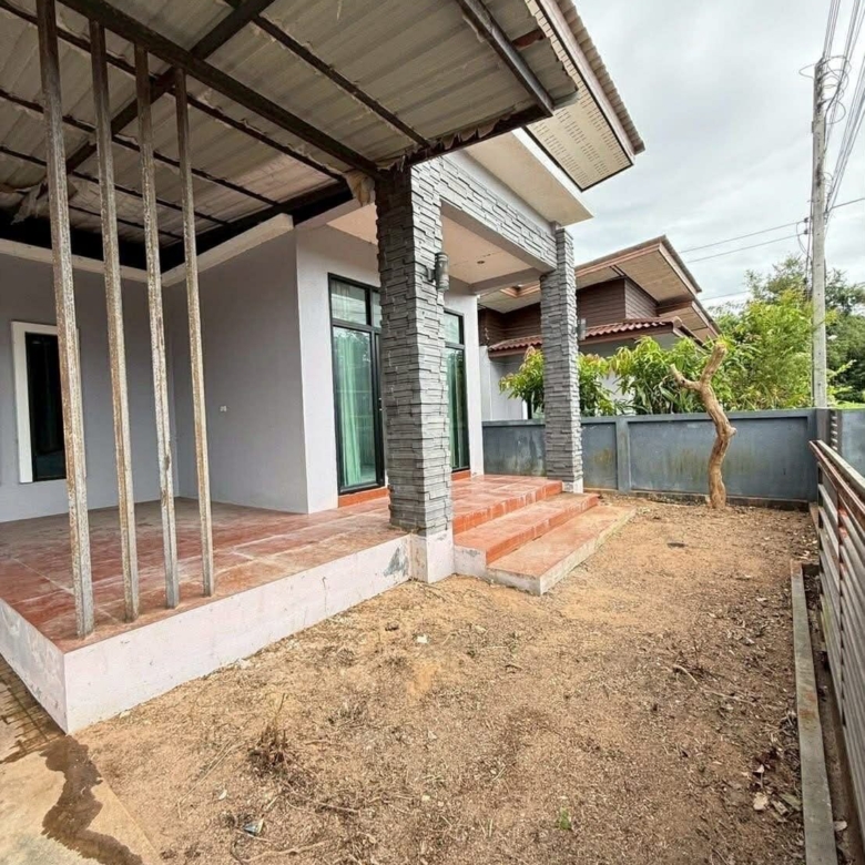พื้นหน้าบ้าน